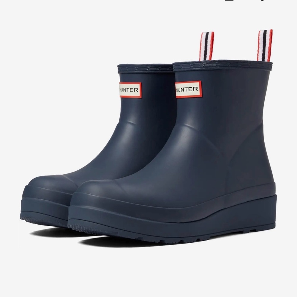 Hunter Navy Short Rain Boots with Red-Trim Logo